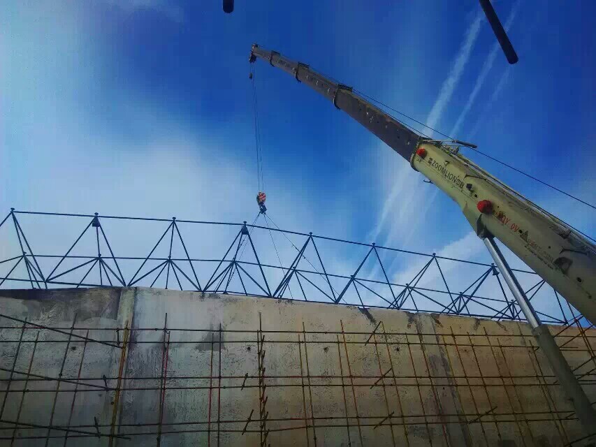 胶州食堂网架结构工程